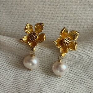 Pearl Drop Earrings